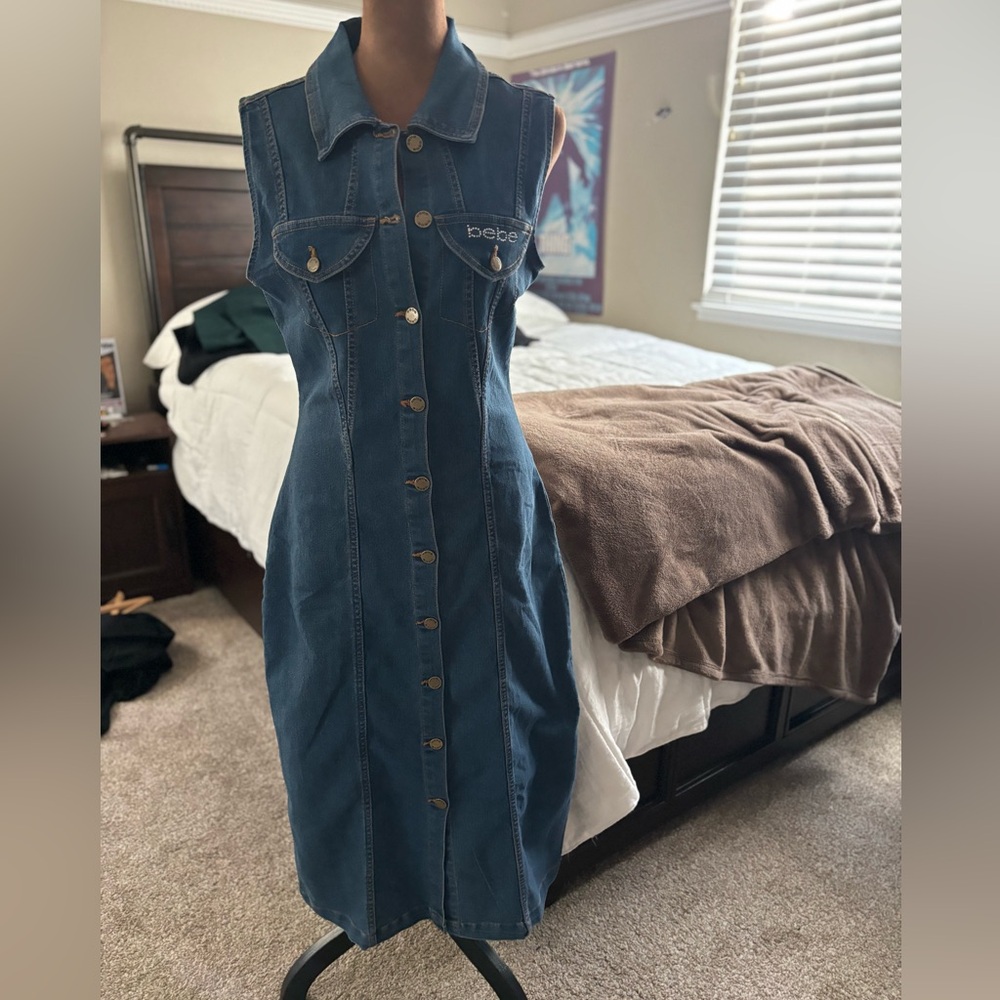 Bebe Sleeveless Medium Wash Denim Dress size Large